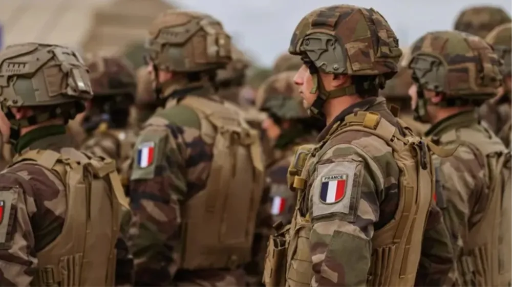 Rus istihbaratı: Fransa, ilk etapta 2 bin askeri Ukrayna