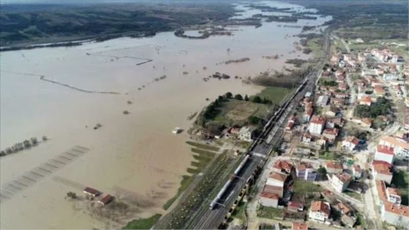 Trakya´da karlar eridi, Ergene Nehri taşınca tarım arazileri sular altında kaldı