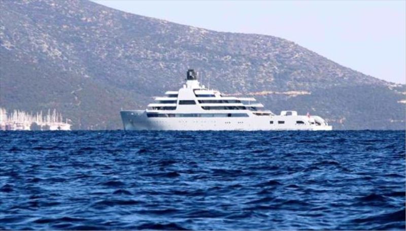 Rus milyarder Roman Abramovich´e Bodrum´da savaş protestosu