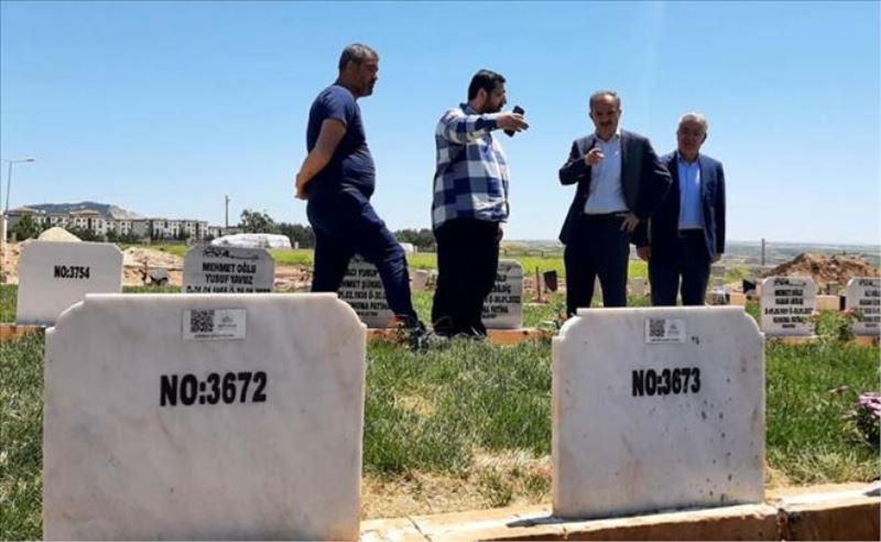 Mezar taşlarında ´karekod´ dönemi! Tokyo´dan sonra Adıyaman´da başladı