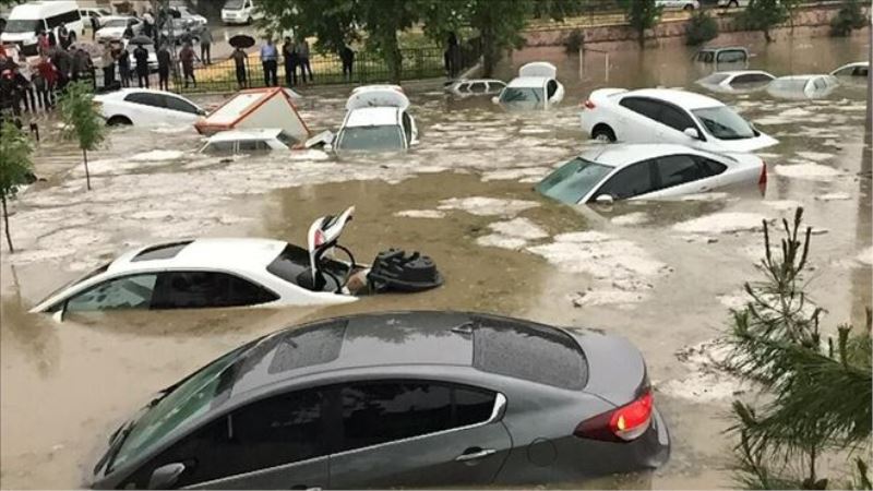 Adıyaman´da sel felaketi! Onlarca araç sular altında kaldı