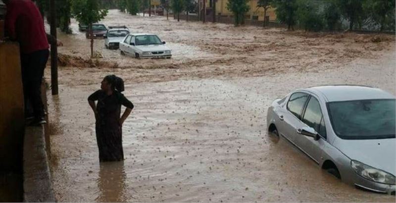 Nevşehir´i sağanak vurdu