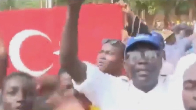 Askeri darbeyle sarsılan Nijer