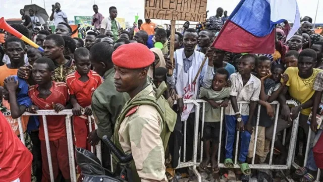 Afrika Birliği, darbeden 1 gün sonra Gabon